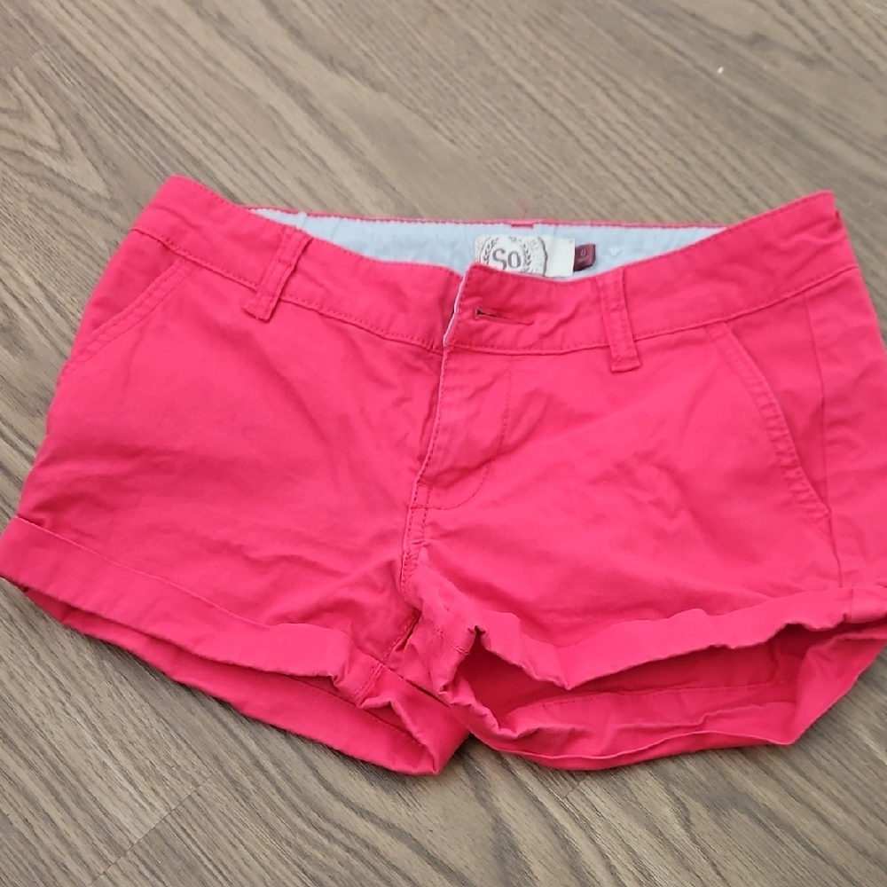 SO Women's Vibrant Pink Bermudas